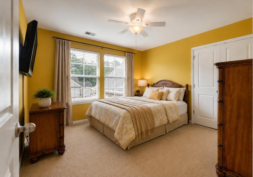 Welcome home to 2021 Triple Crown Lane in Bridlewood Farms! This - photo 31