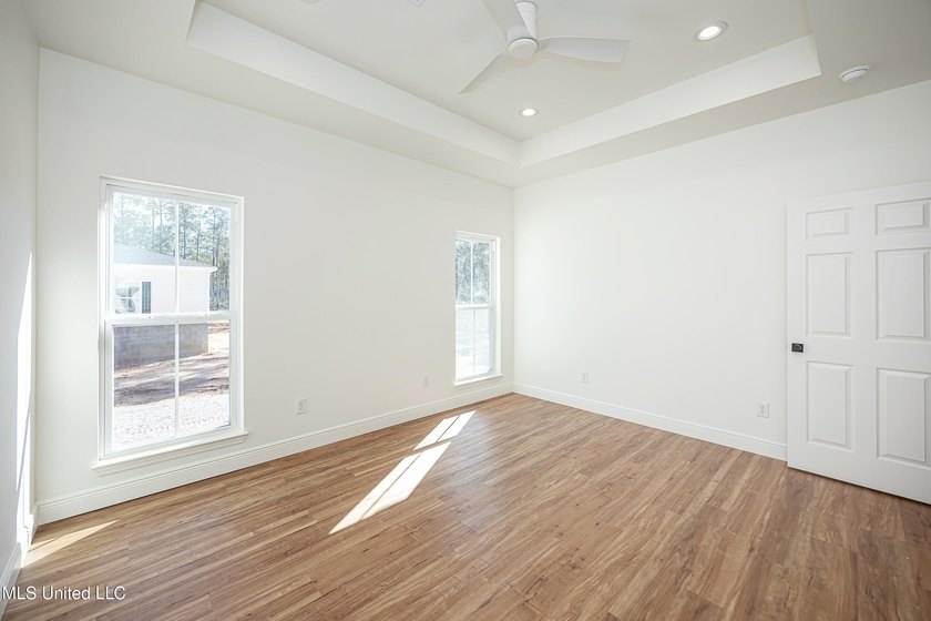 Welcome home to this beautiful new construction in Ocean - photo 31