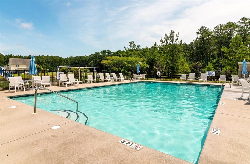 Welcome home to 2021 Triple Crown Lane in Bridlewood Farms! This - photo 36