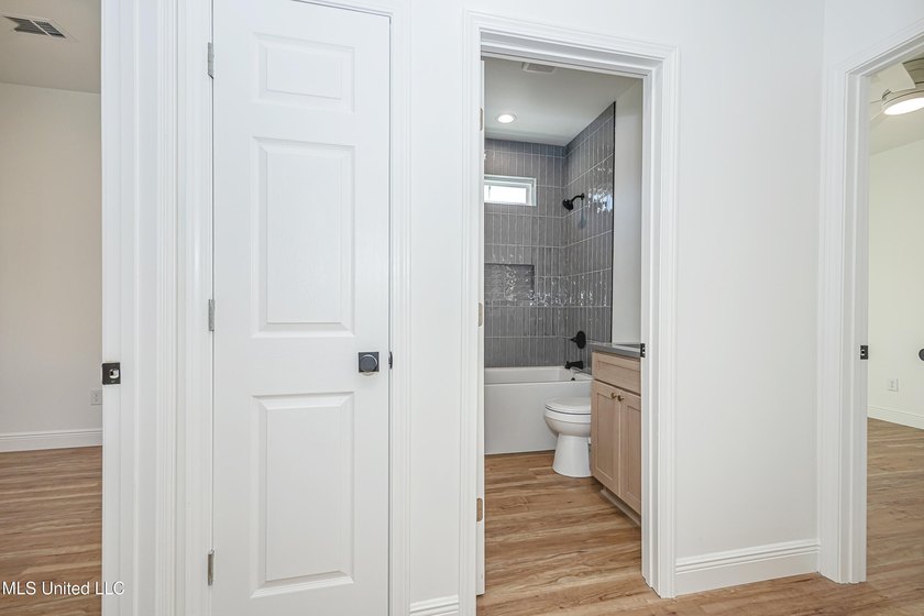 Welcome home to this beautiful new construction in Ocean - photo 42