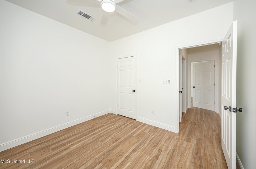 Welcome home to this beautiful new construction in Ocean - photo 47