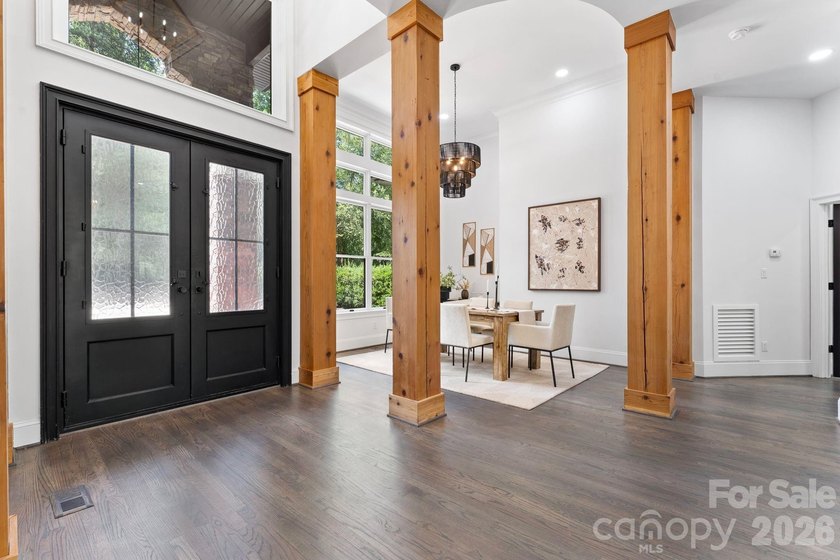 Experience the perfect blend of luxury lakefront living and - photo 6