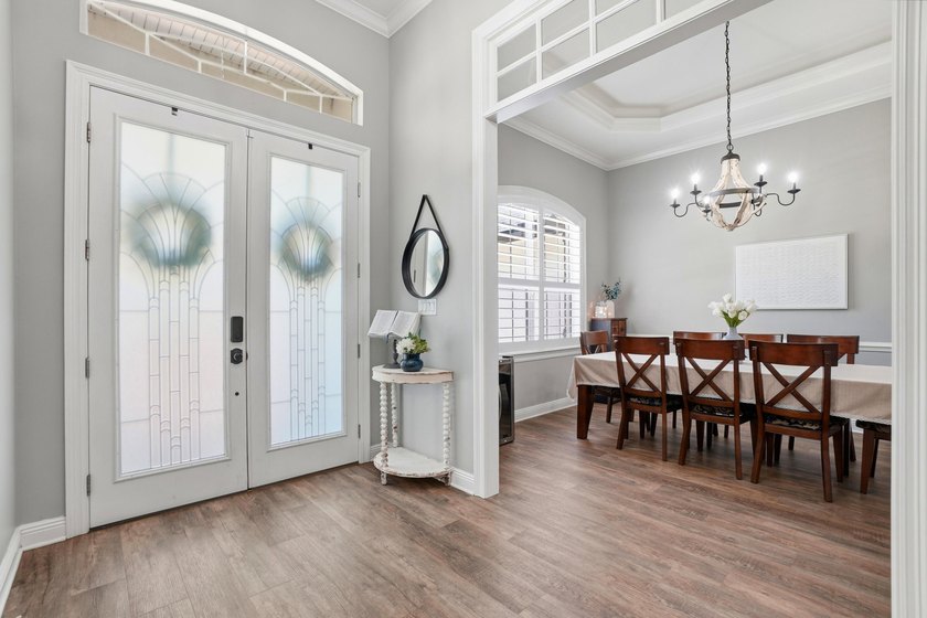 Movie theater? Covered heated pool? This stunning 5 bed, 4 bath - photo 6