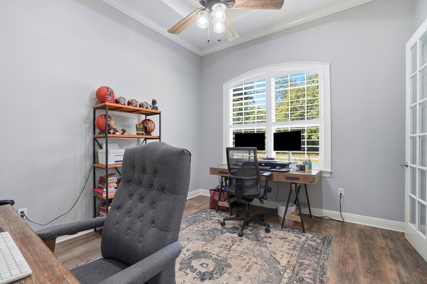 Movie theater? Covered heated pool? This stunning 5 bed, 4 bath - photo 8