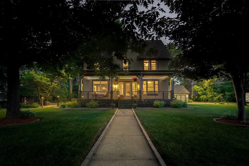 Step into timeless elegance with this stunning - photo 5