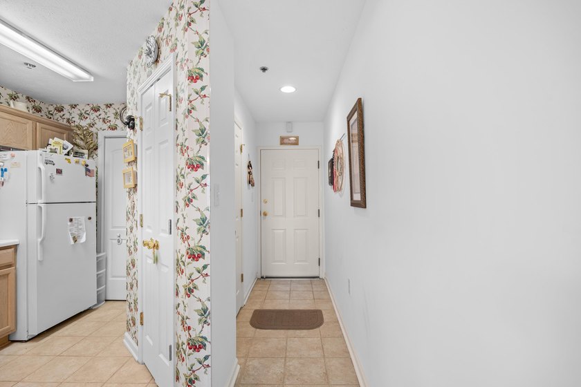 Beautifully furnished ground-floor end unit, perfect as a second - photo 2