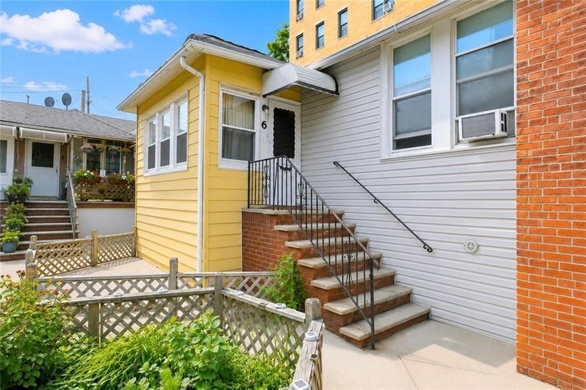 Move in ready solid brick 2-bedroom house in Manhattan - photo 4