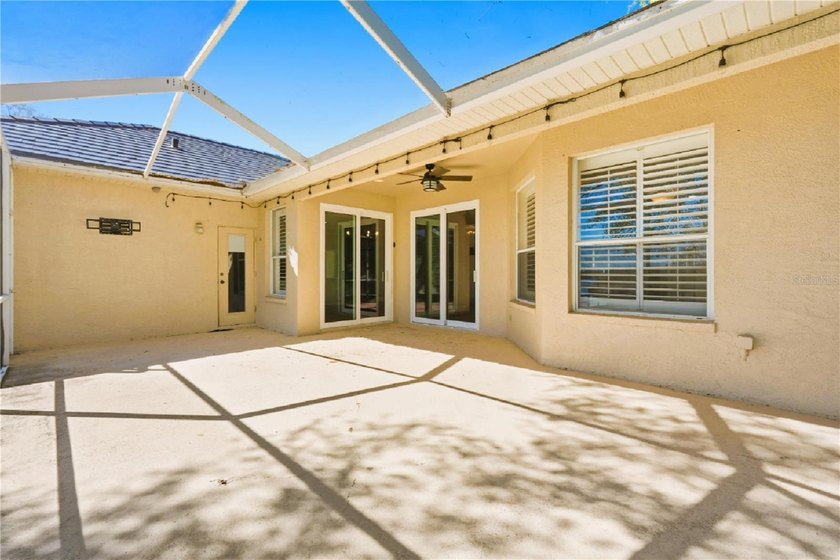 Virtually Staged. Welcome to this beautifully updated - photo 31