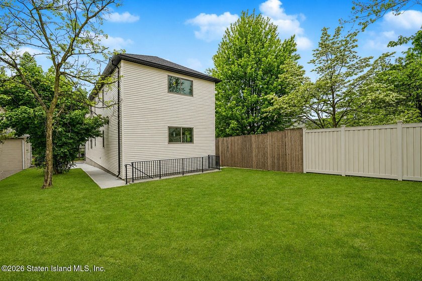 THIS IS A BRAND NEW DETACHED TWO FAMILY HOUSE. 2ND FLOOR HAS 3 - photo 10