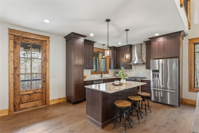 Located in the private and prestigious, 2,000 acre Chinquapin - photo 9