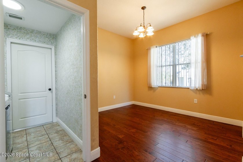 Beautifully upgraded 3BR/2BA home with 1,725 living sq ft (2,500 - photo 15