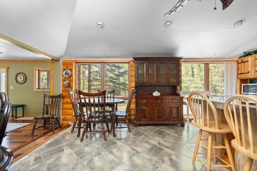 COMPETITIVELY PRICED TO SELL! This recently renovated, FULLY - photo 15