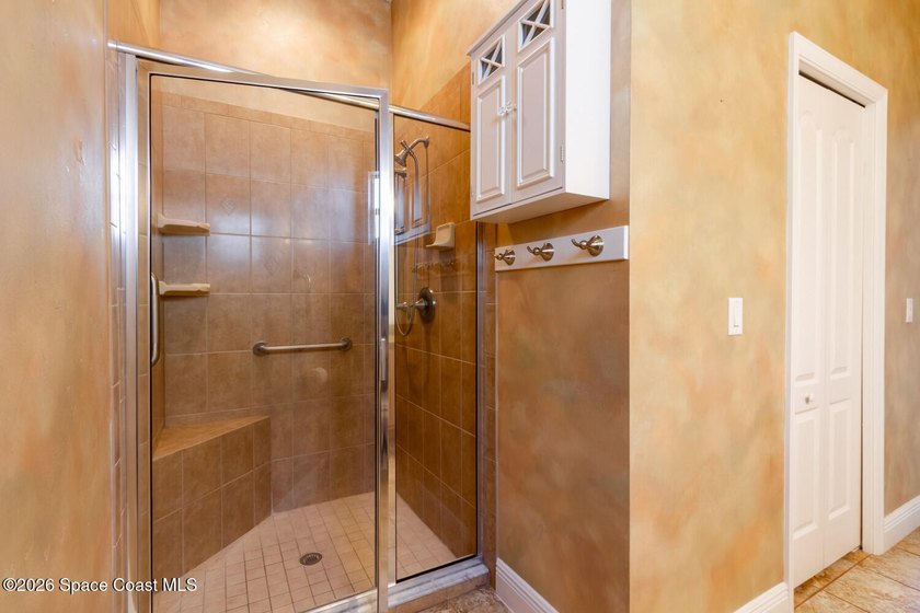 Beautifully upgraded 3BR/2BA home with 1,725 living sq ft (2,500 - photo 20