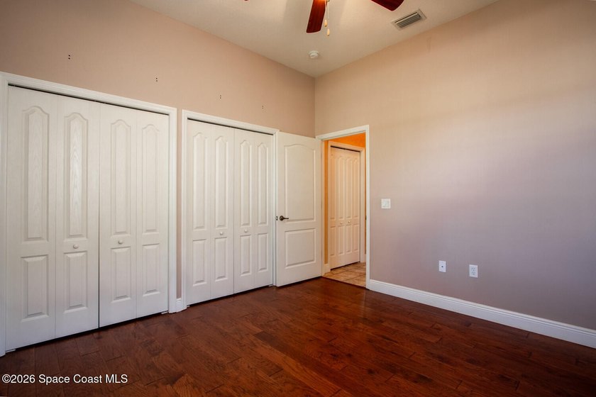 Beautifully upgraded 3BR/2BA home with 1,725 living sq ft (2,500 - photo 25