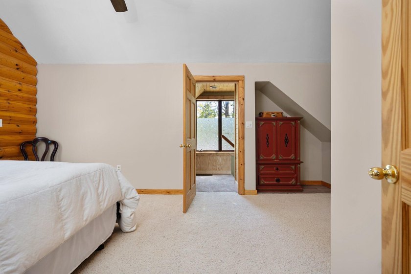 COMPETITIVELY PRICED TO SELL! This recently renovated, FULLY - photo 36