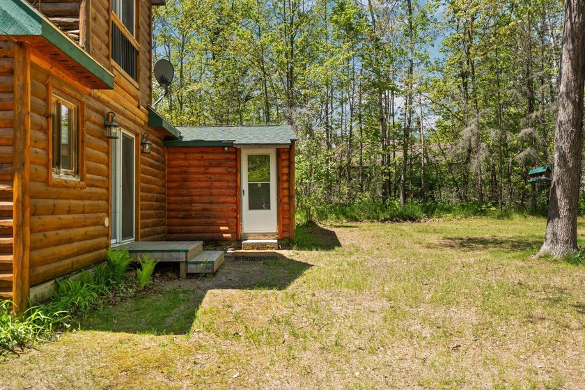 COMPETITIVELY PRICED TO SELL! This recently renovated, FULLY - photo 38