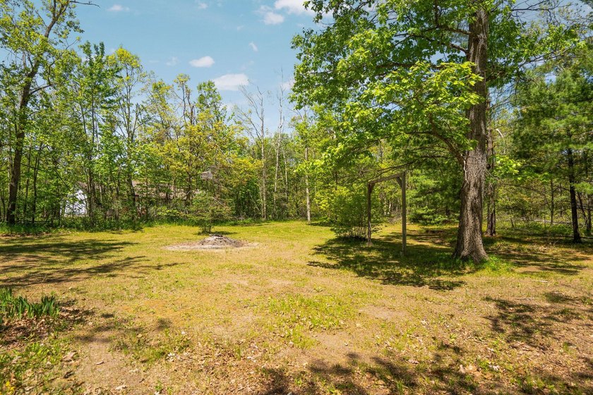 COMPETITIVELY PRICED TO SELL! This recently renovated, FULLY - photo 40