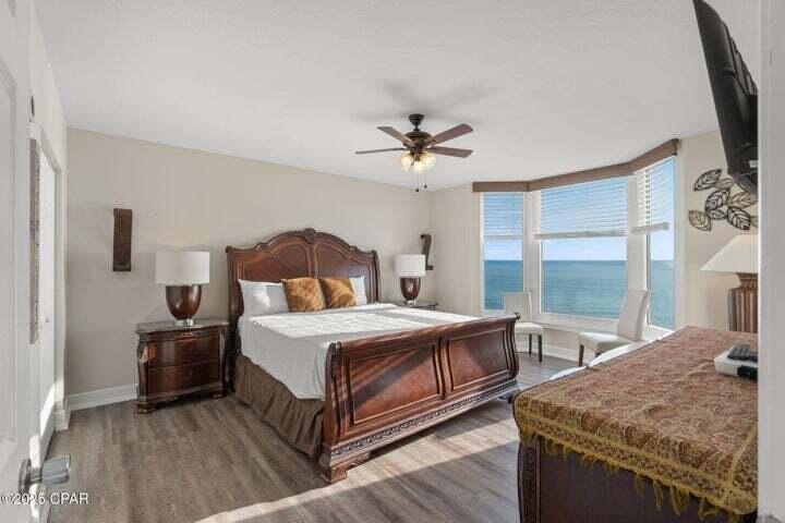 laundry, and owners' closet. This stylish beach haven boasts - photo 8