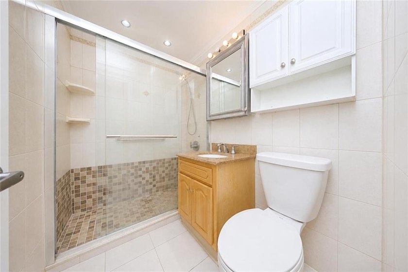 Discover an incredible opportunity to own this spacious, move-in - photo 8