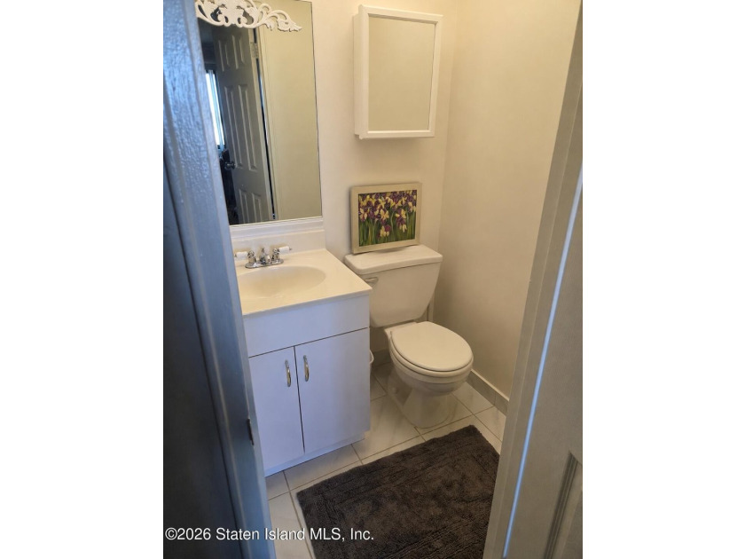 Welcome to this beautiful oversized Condo. Offering bright - photo 8