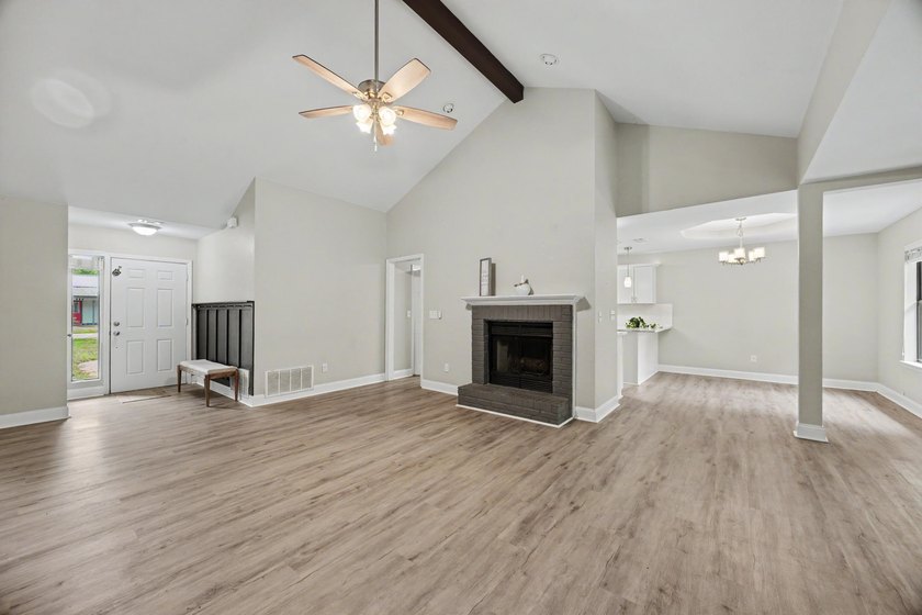 Welcome home to this gorgeous, light-filled 3-bedroom - photo 5
