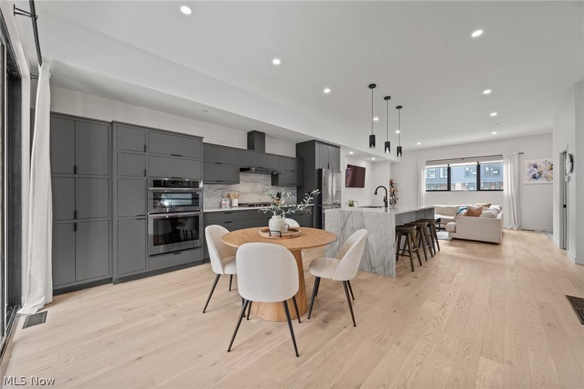 This is your opportunity to own one of Ohio City's most refined - photo 12