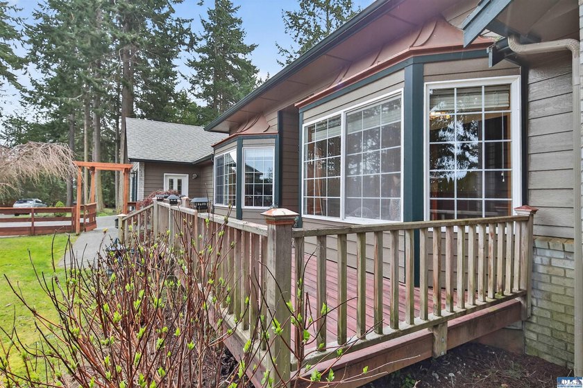Private Woodland Heights retreat with luxury finishes, flexible - photo 21