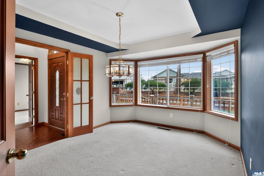 Private Woodland Heights retreat with luxury finishes, flexible - photo 33