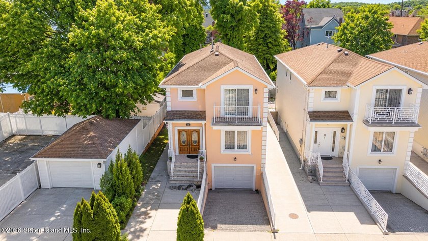 Welcome to this spacious and well-maintained two-family detached - photo 5