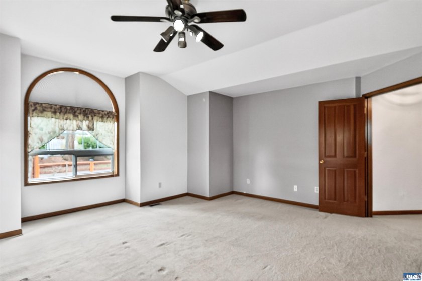 Private Woodland Heights retreat with luxury finishes, flexible - photo 48