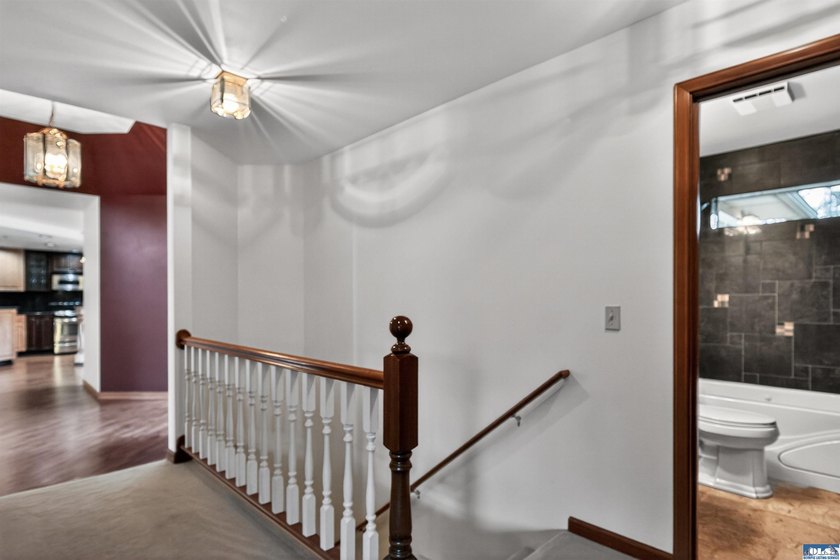 Private Woodland Heights retreat with luxury finishes, flexible - photo 49