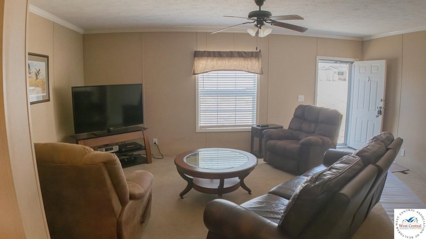 This charming 1,350 sq ft manufactured home sits on a permanent - photo 7