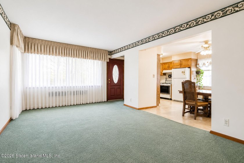 Welcome to 40 Minna Street! This spacious 2-family home features - photo 8
