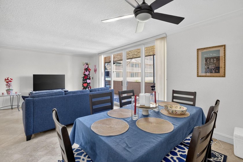 Perfectly positioned between two marinas, this one-bedroom - photo 20