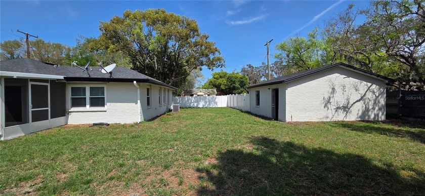 Under contract-accepting backup offers. MULTIPLE OFFERS RECEIVED - photo 33