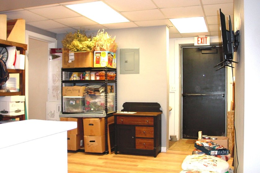 VERY SOLID, WELL CARED FOR BUILDING in downtown Ladysmith! - photo 9