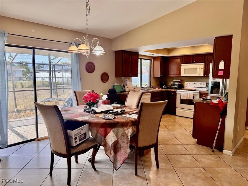 Investor or handyman special! This 3-bedroom, 2-bath home offers - photo 3