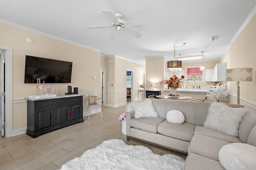 Beautiful first floor 2 bedroom, 2 bath condo located in the - photo 7