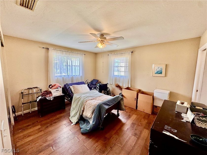 Investor or handyman special! This 3-bedroom, 2-bath home offers - photo 10
