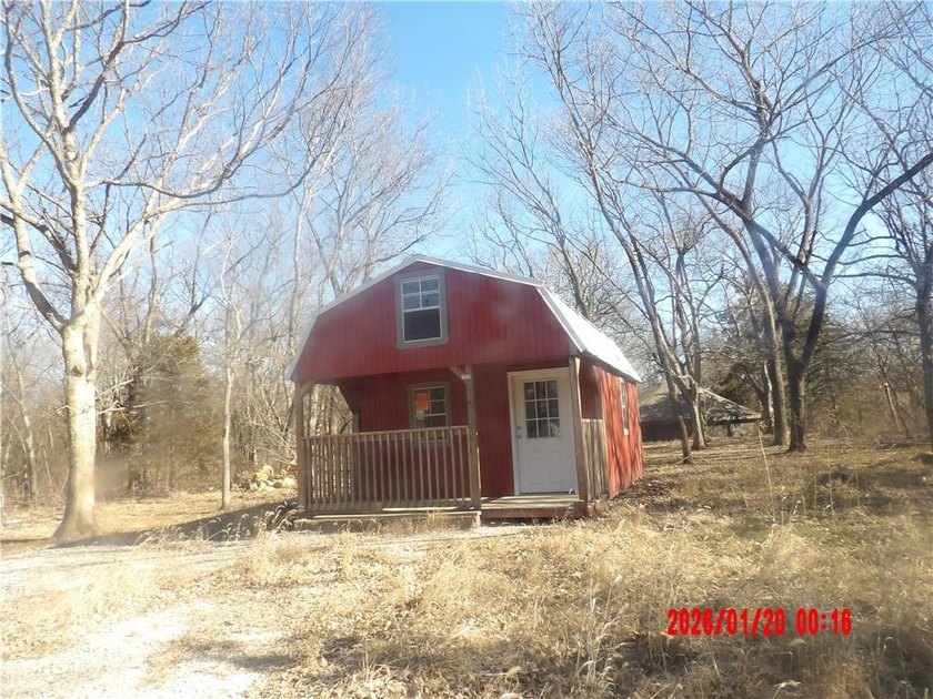 Park your RV beside this 297 sq. ft. building. To give you add - photo 3