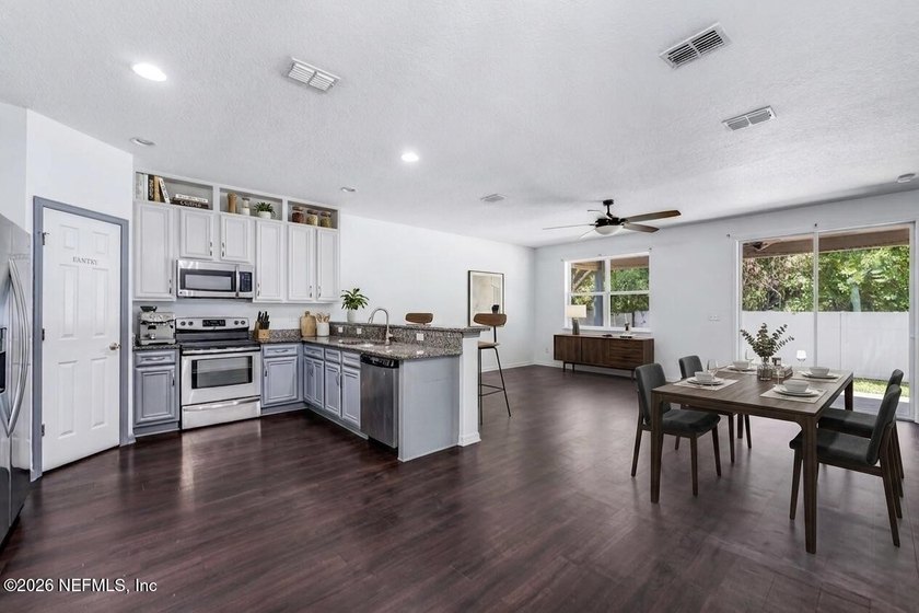 This beautifully cared-for, one-owner home, showcases quality - photo 3