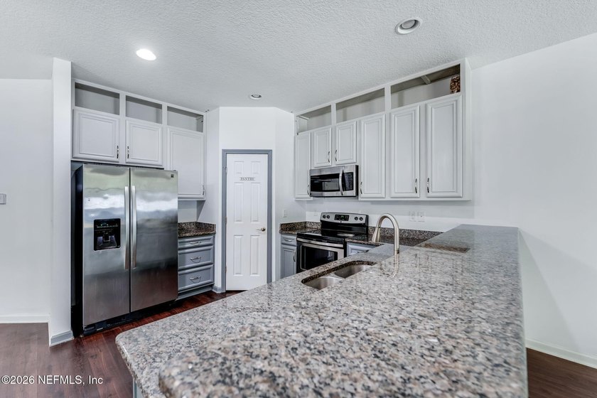 This beautifully cared-for, one-owner home, showcases quality - photo 7