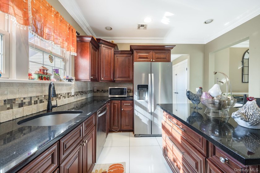 Welcome to 732 Sunrise Avenue, a thoughtfully designed home that - photo 23