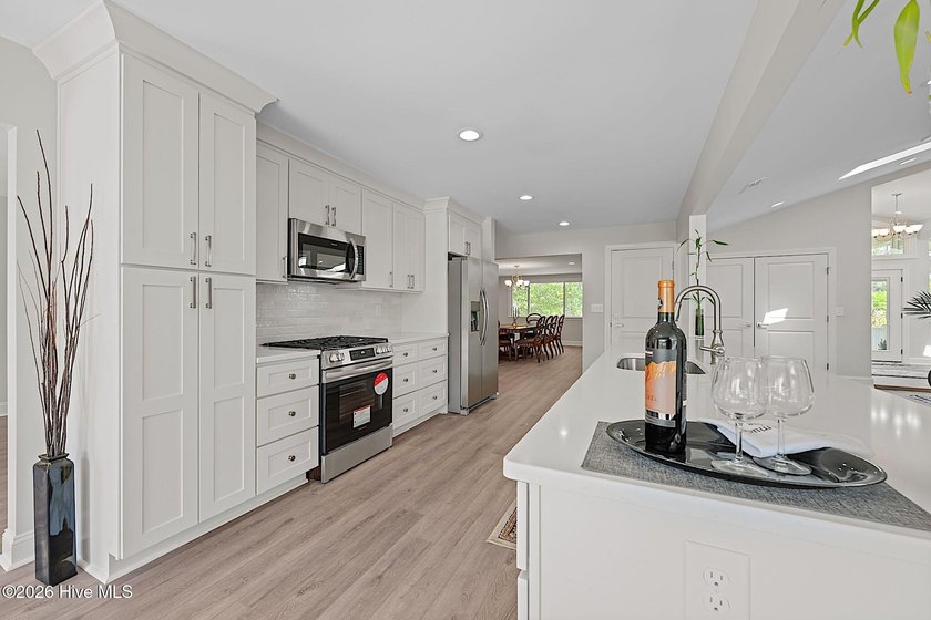 Completely reimagined waterfront residence on the Trent River - photo 15