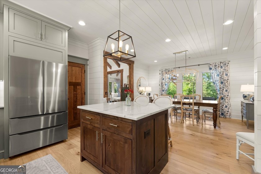 Welcome to 152 Mountain Streams Drive, an utterly enchanting - photo 25
