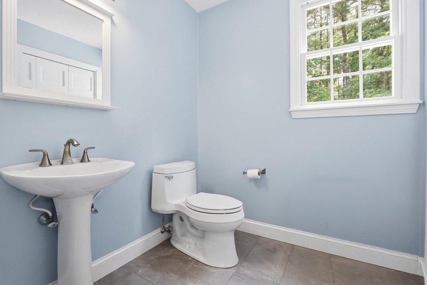 Welcome to this beautifully updated Colonial set on 1.74 acres - photo 26