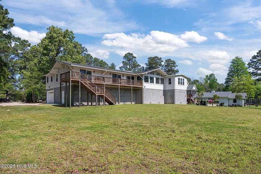 Completely reimagined waterfront residence on the Trent River - photo 28