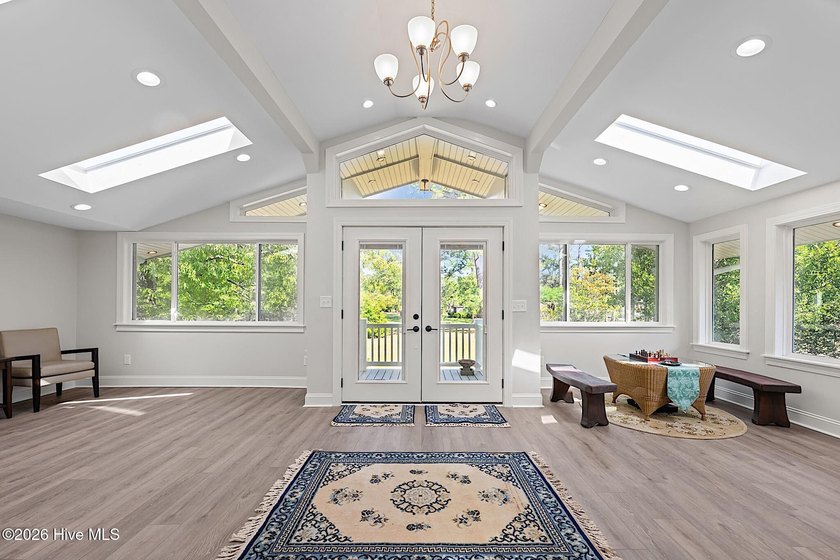 Completely reimagined waterfront residence on the Trent River - photo 35