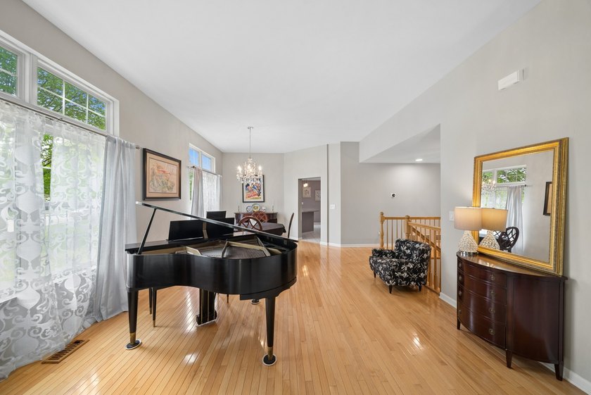 UPDATED 2155SF 3 BEDROOM, 3 BATH RANCH. ADDITIONAL LIVING SPACE - photo 8