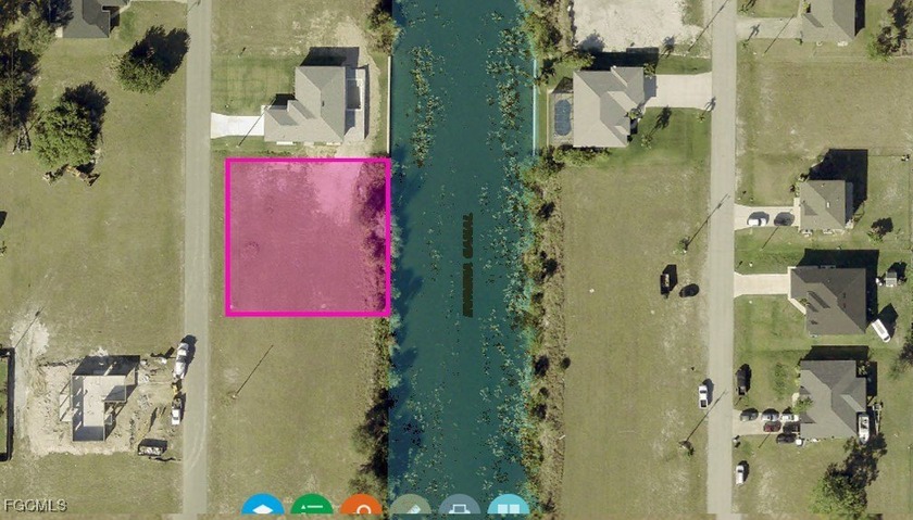 Oversized Tripe Lot - 15,000 Sq Ft on Canal - Discover the - photo 3